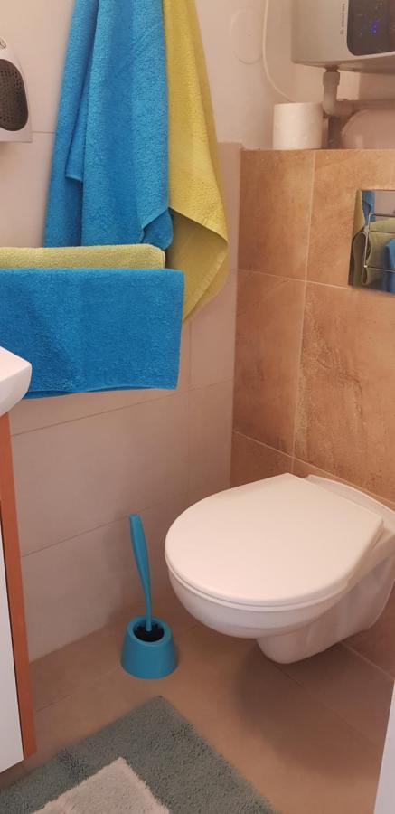 Apartman Koi Apartment Veltrusy Ngoại thất bức ảnh